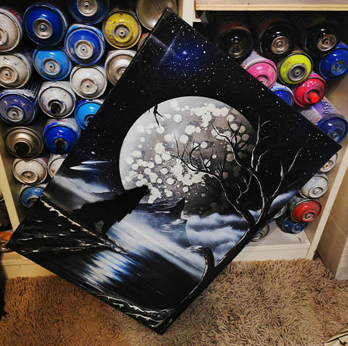 Lupo Black&White-Ambientazione notturna, lupo che ulula alla luna- Wolf Art